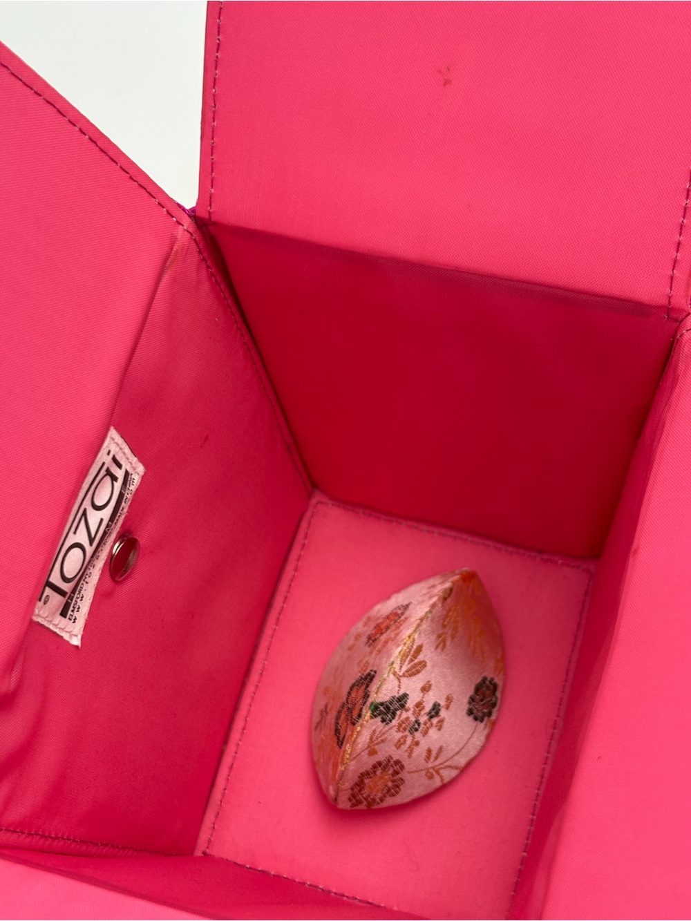 Vintage Tozai Hot Pink Satin Bamboo-Handle Chinese Take-Out Evening Bag - Picture 14 of 16